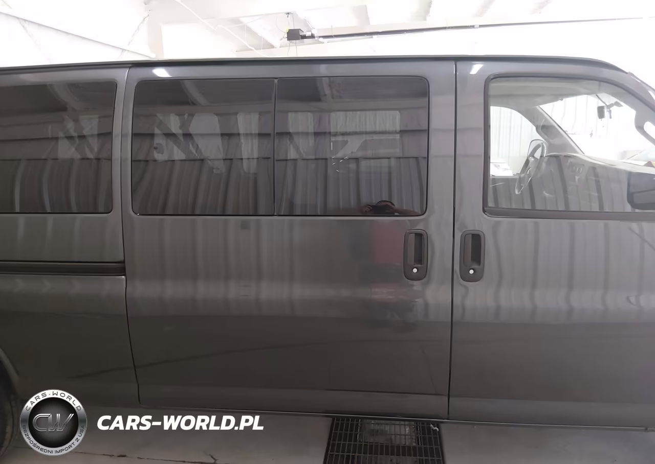 2017 Chevrolet Express 3500 Lt VIN:1GAZGPFF6H1247691 - 14
