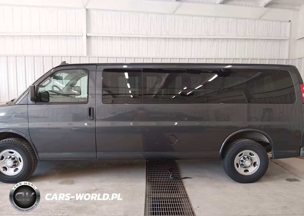 2017 Chevrolet Express 3500 Lt VIN:1GAZGPFF6H1247691 - 15