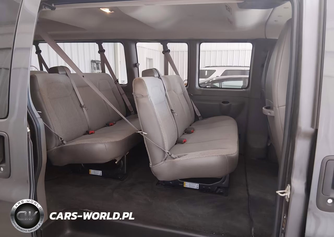 2017 Chevrolet Express 3500 Lt VIN:1GAZGPFF6H1247691 - 8