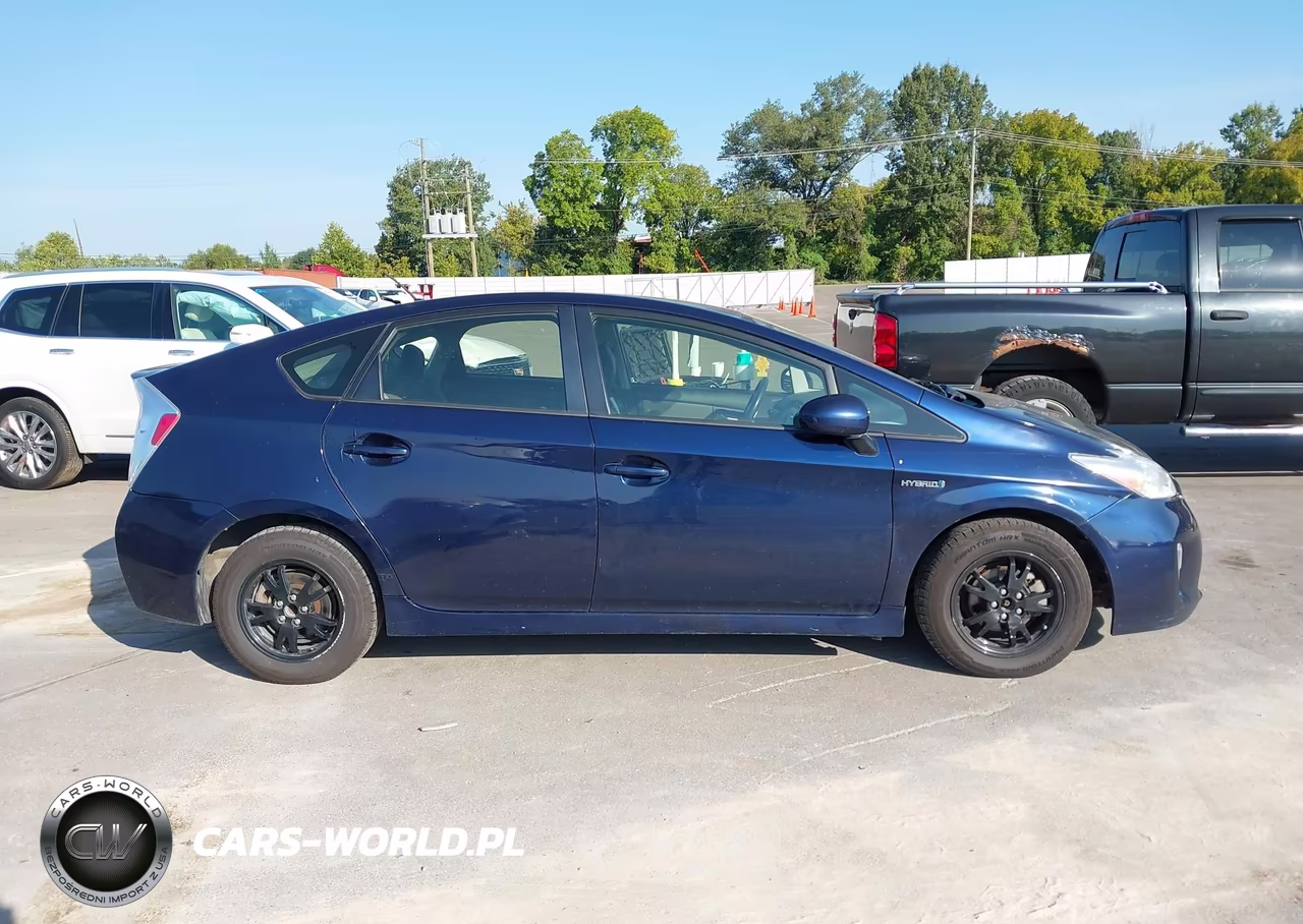 2012 Toyota Prius Two VIN:JTDKN3DU4C1553810 - 13