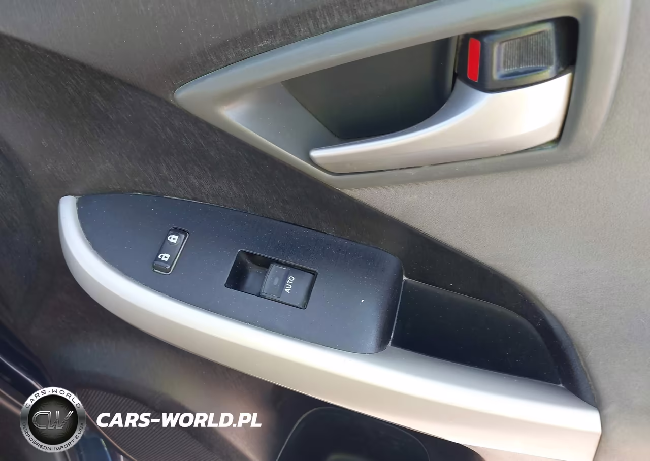 2012 Toyota Prius Two VIN:JTDKN3DU4C1553810 - 18