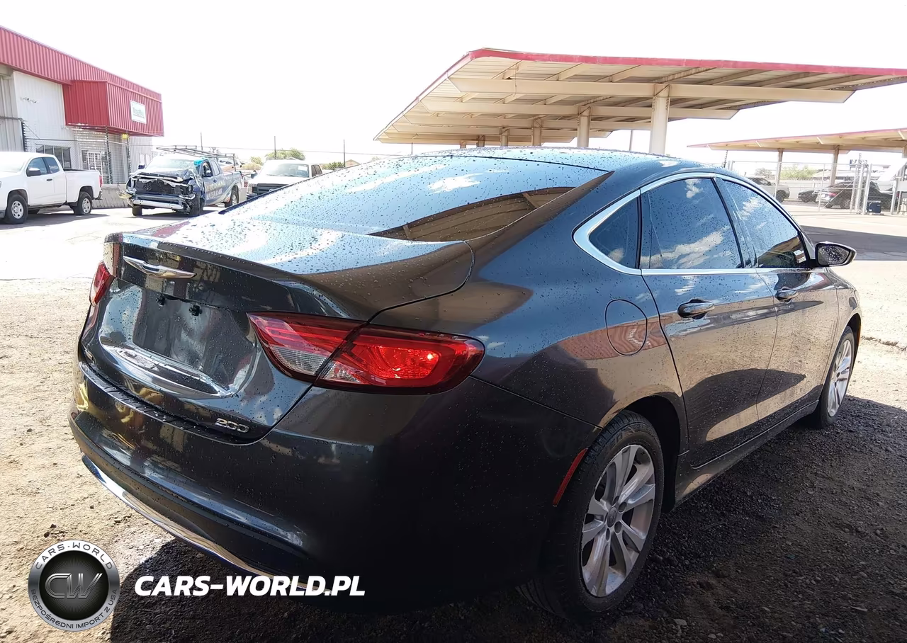2016 Chrysler 200 Limited VIN:1C3CCCAB9GN140877 - 4