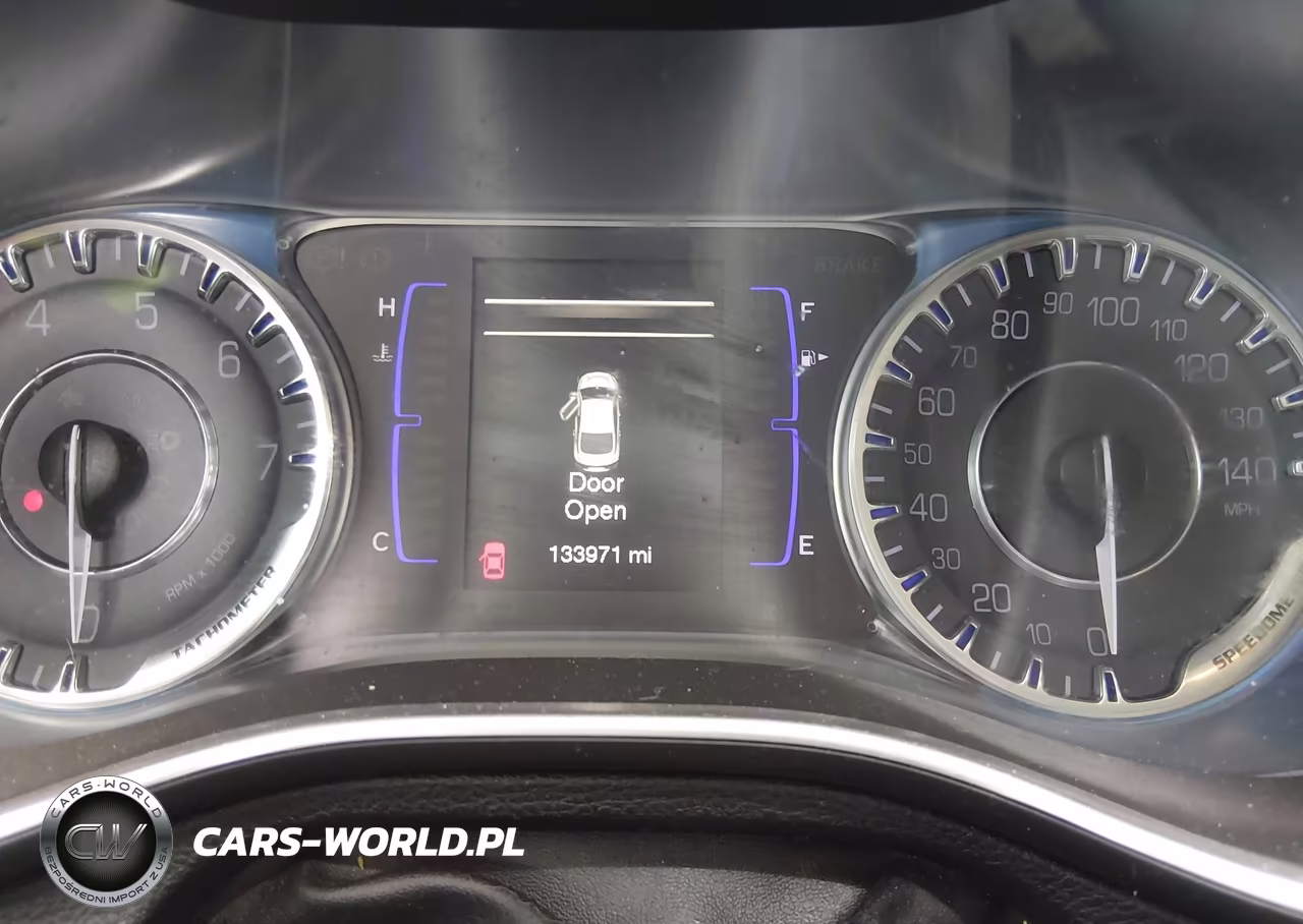 2016 Chrysler 200 Limited VIN:1C3CCCAB9GN140877 - 7