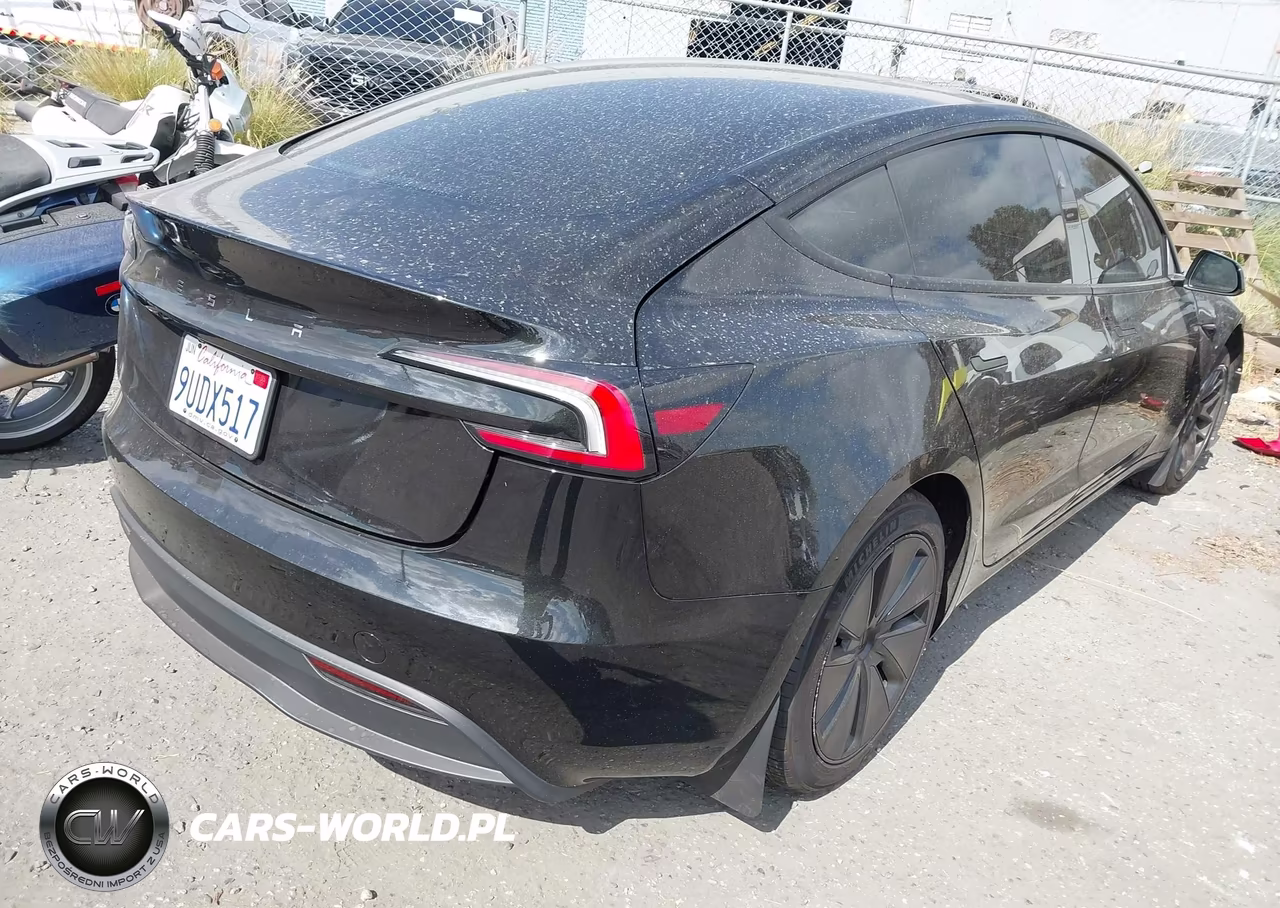 2025 Tesla Model 3 Long Range Rear-Wheel Drive-Standard Rear-Wheel Drive VIN:5YJ3E1EAXSF035607 - 4