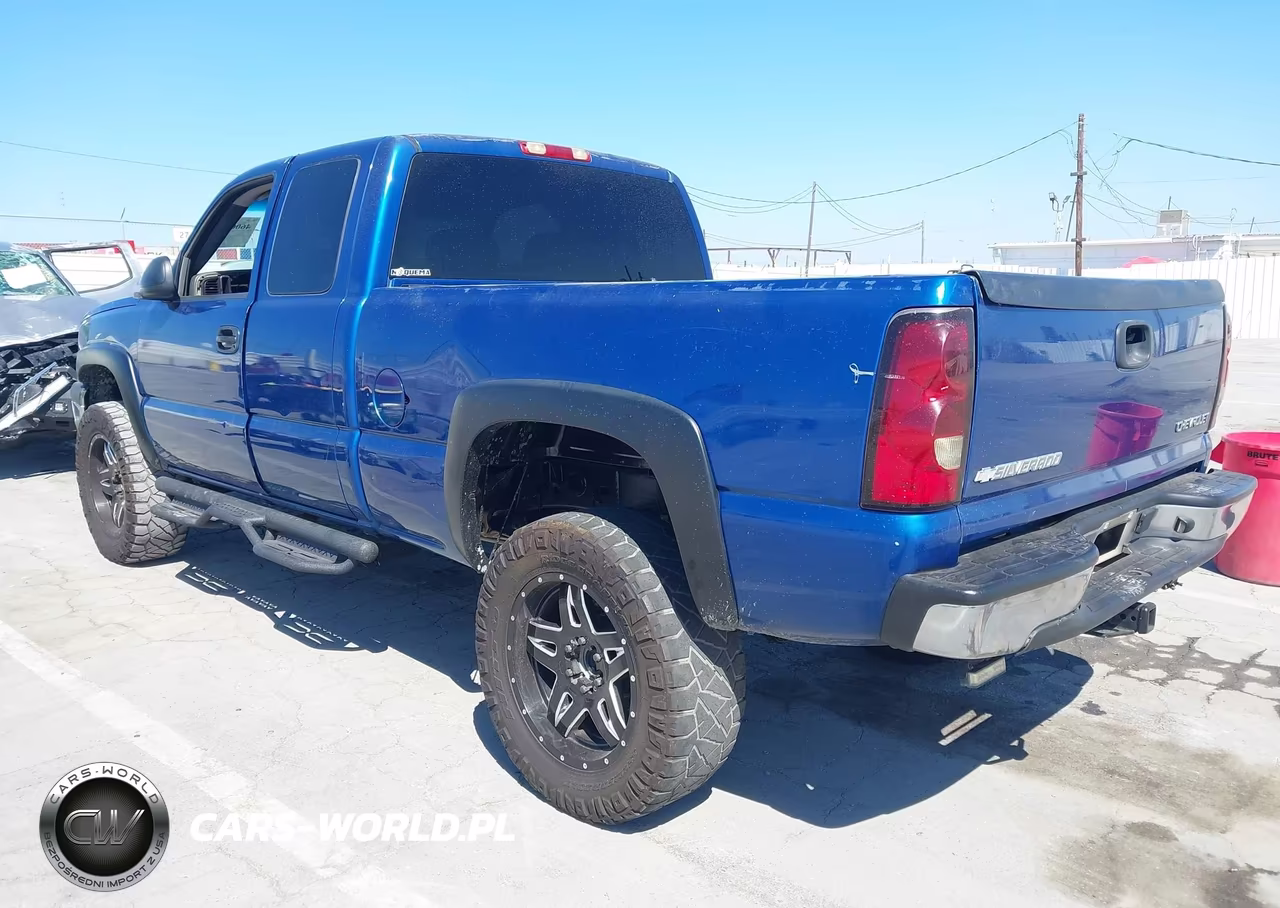 2004 Chevrolet Silverado 1500 Ls VIN:2GCEC19V141387797 - 3