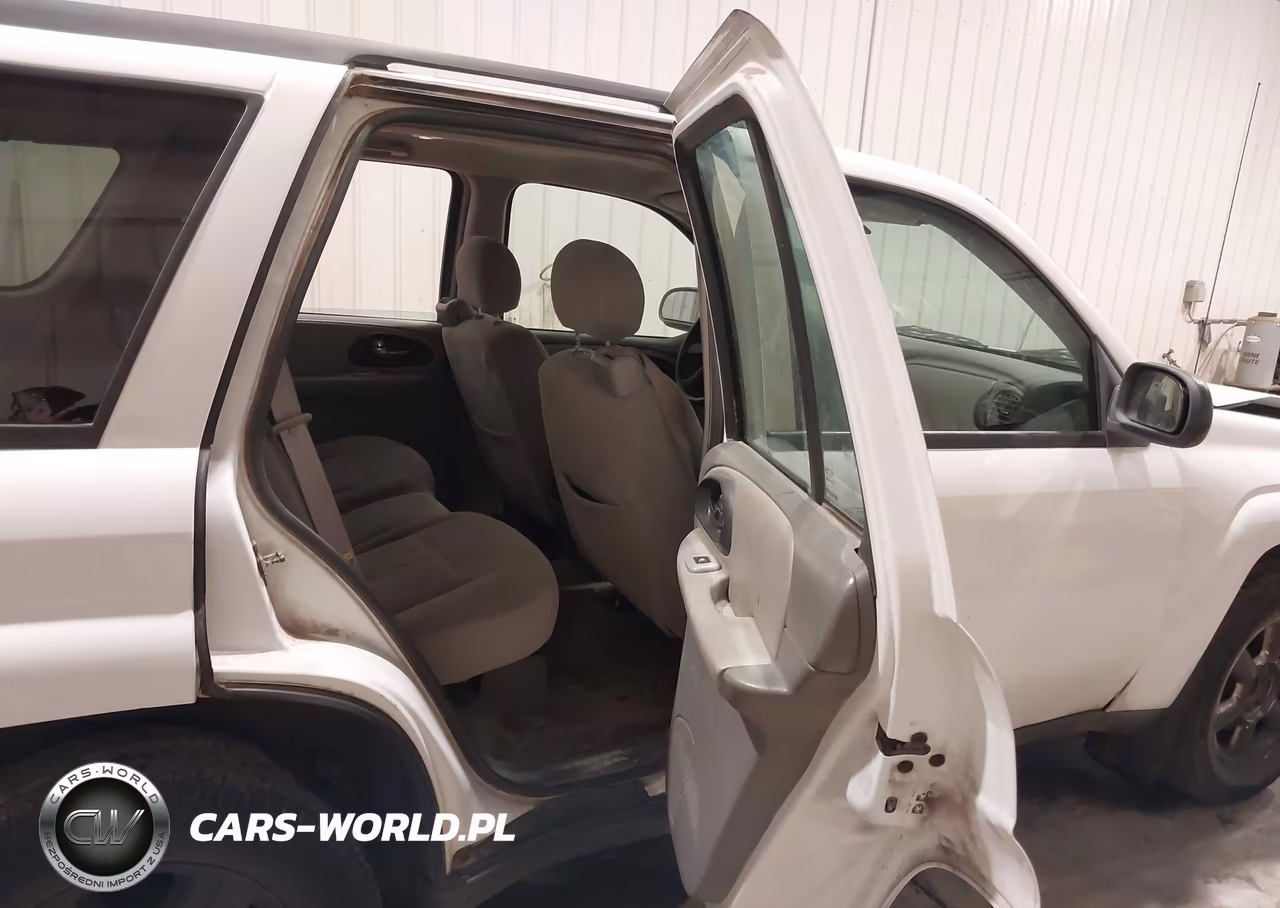 2005 Chevrolet Trailblazer Ls VIN:1GNDT13S552270954 - 8