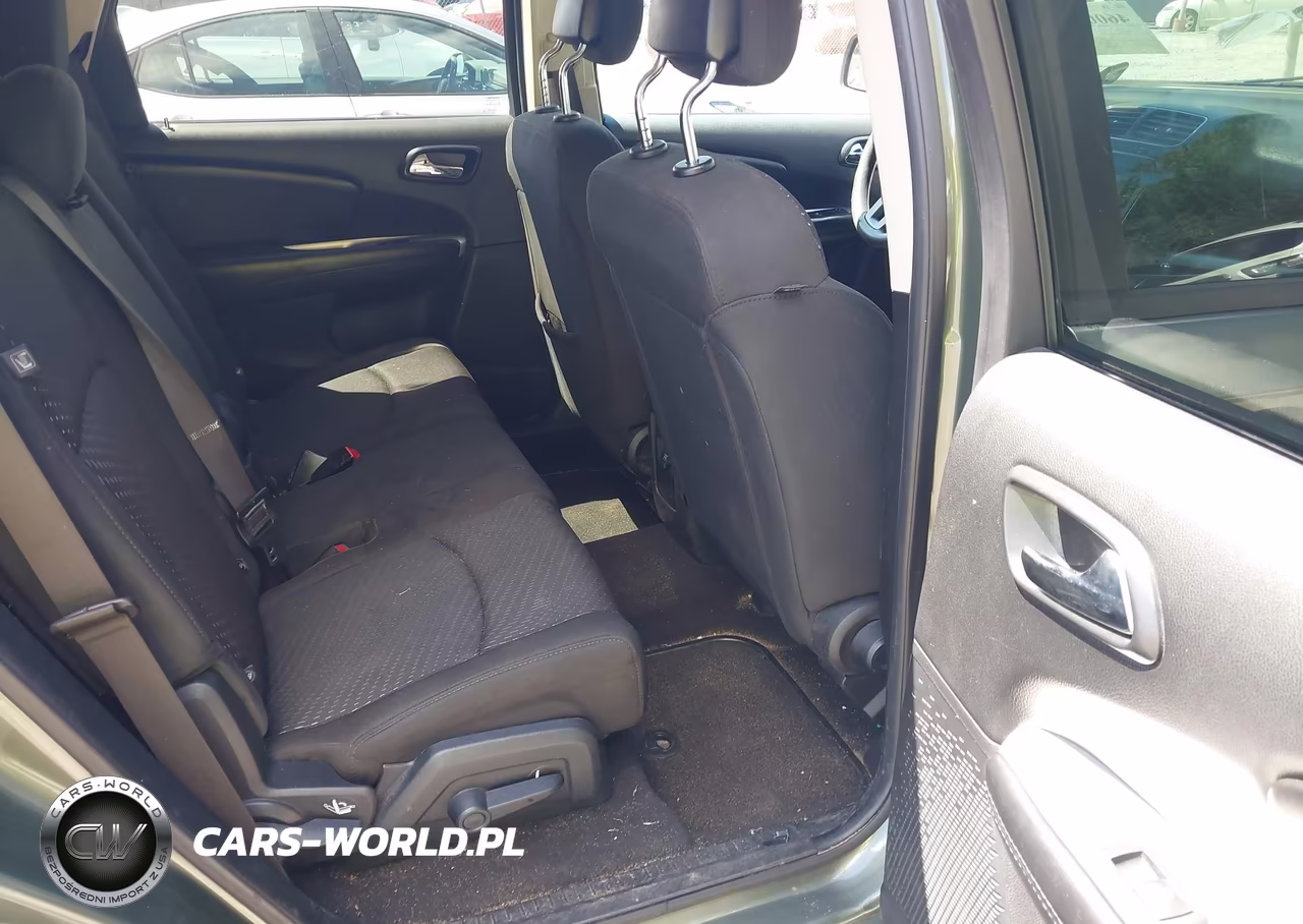 2019 Dodge Journey Se VIN:3C4PDCBB2KT863696 - 8