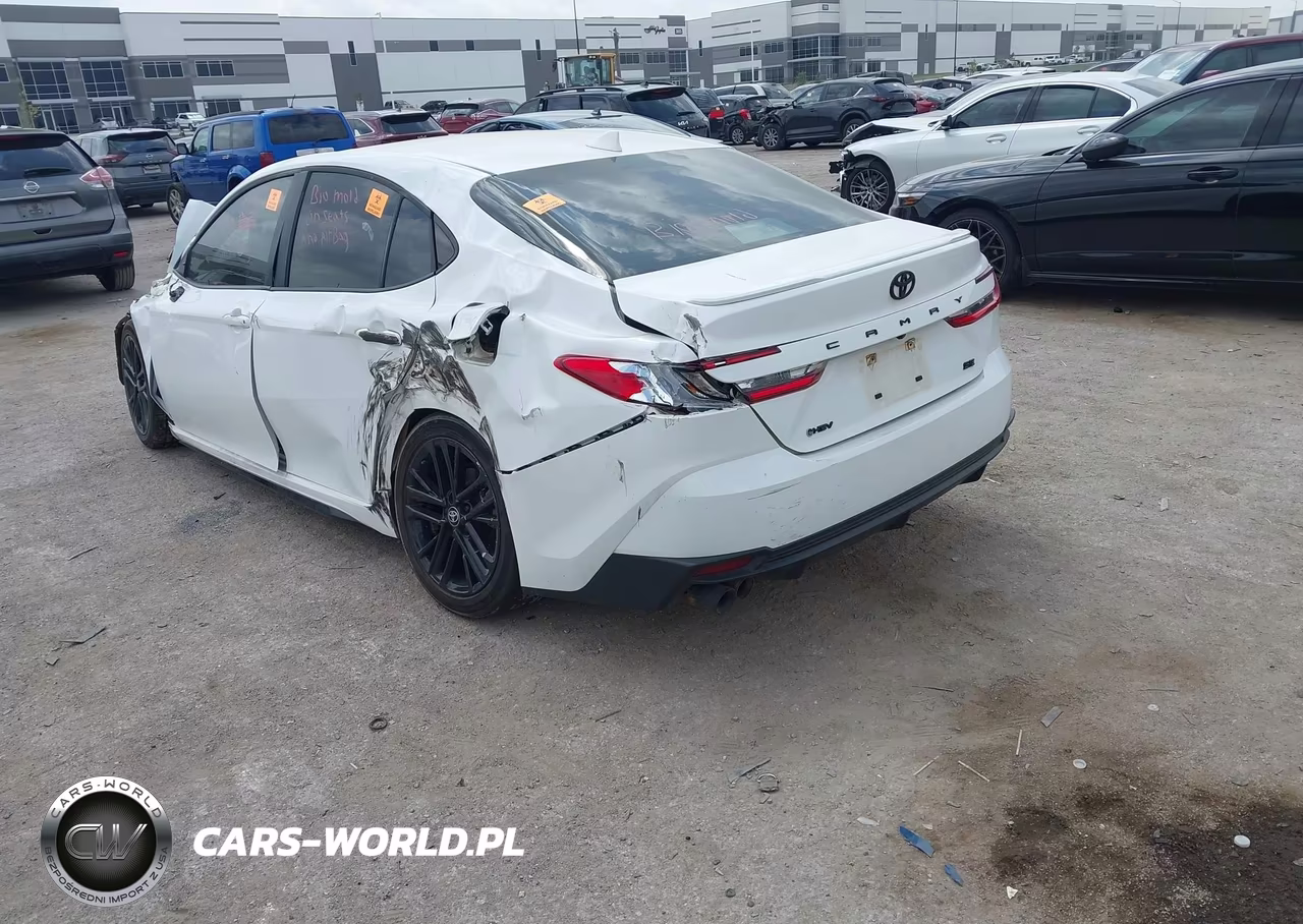 2025 Toyota Camry Se VIN:4T1DAACK9SU615297 - 3