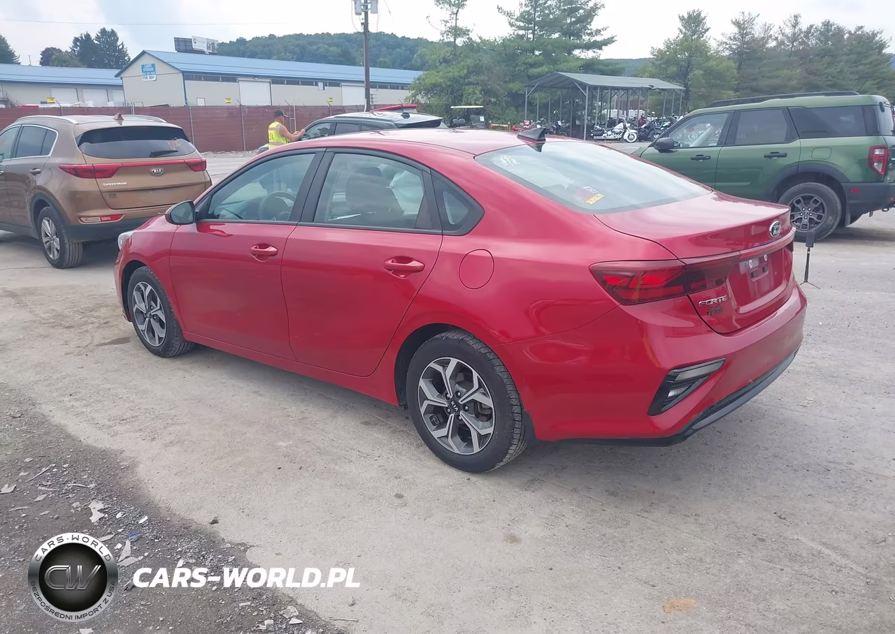 2021 Kia Forte Lxs VIN:3KPF24AD8ME303053 - 3