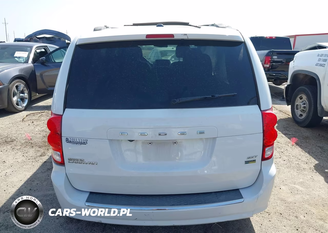 2018 Dodge Grand Caravan Sxt VIN:2C4RDGCG8JR267164 - 17
