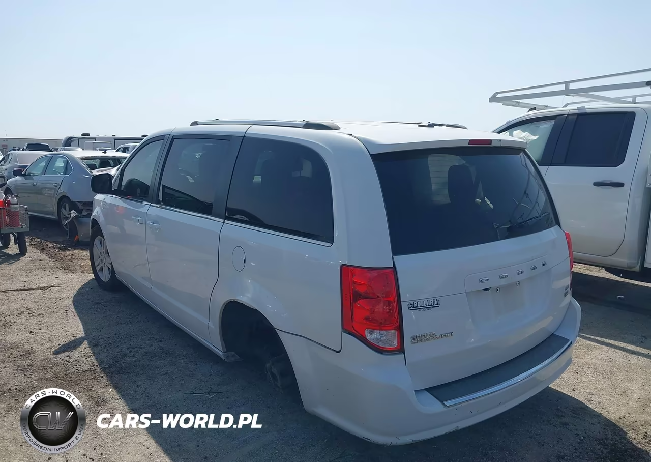 2018 Dodge Grand Caravan Sxt VIN:2C4RDGCG8JR267164 - 3