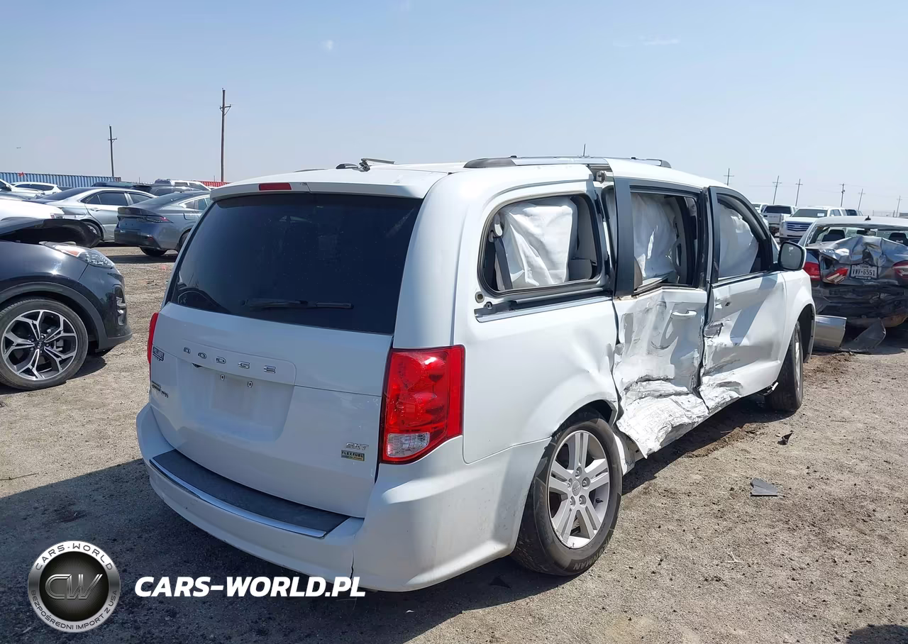 2018 Dodge Grand Caravan Sxt VIN:2C4RDGCG8JR267164 - 4