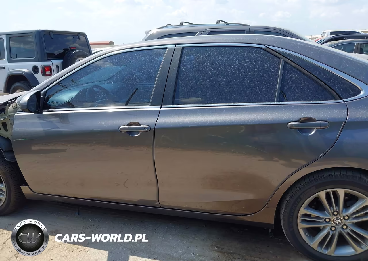 2015 Toyota Camry Se VIN:4T1BF1FK6FU113339 - 15
