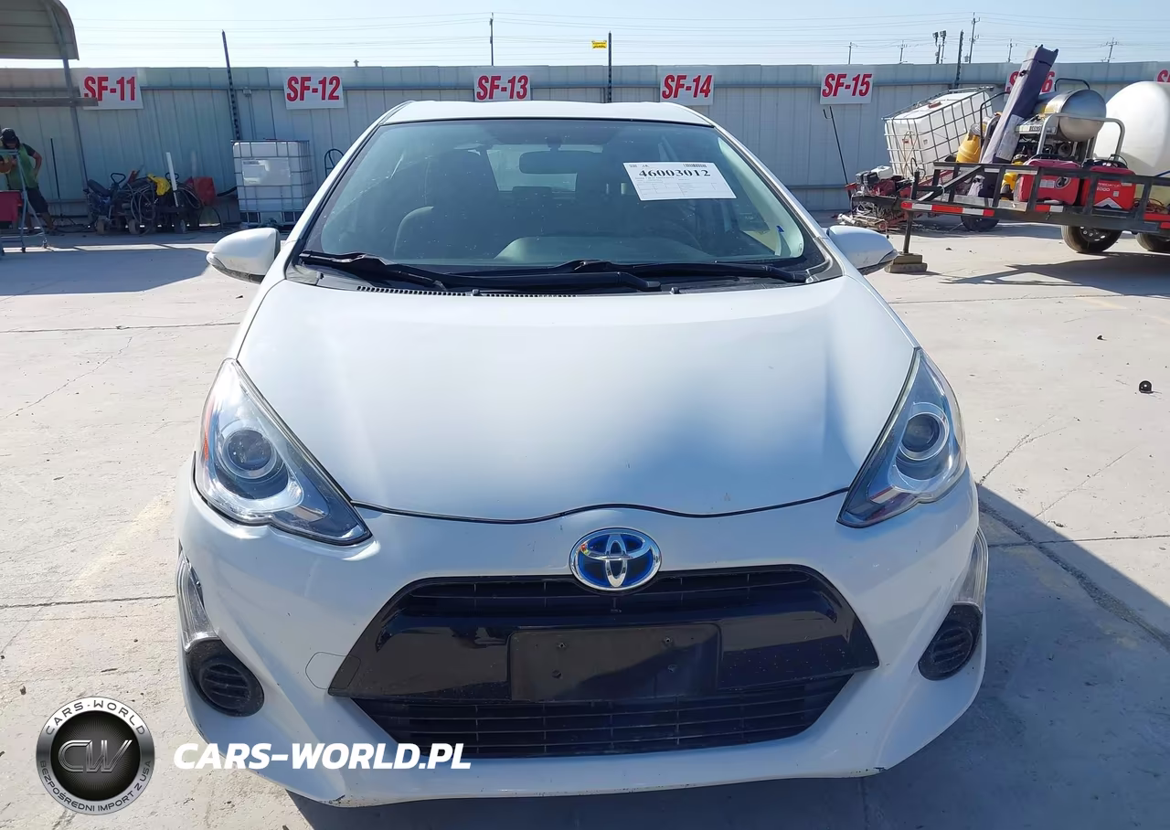 2015 Toyota Prius C Two VIN:JTDKDTB36F1101245 - 12