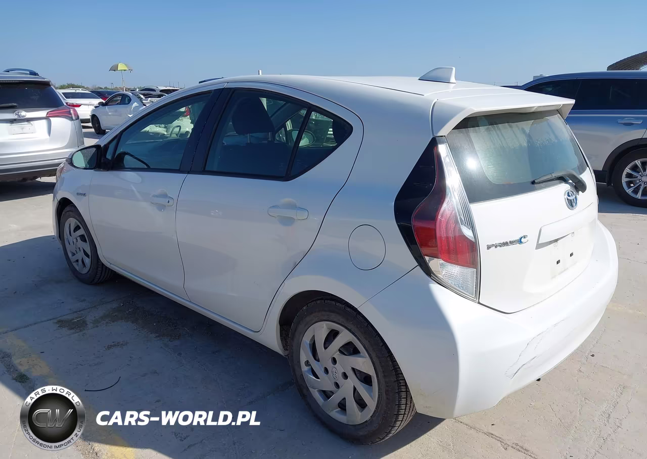 2015 Toyota Prius C Two VIN:JTDKDTB36F1101245 - 3