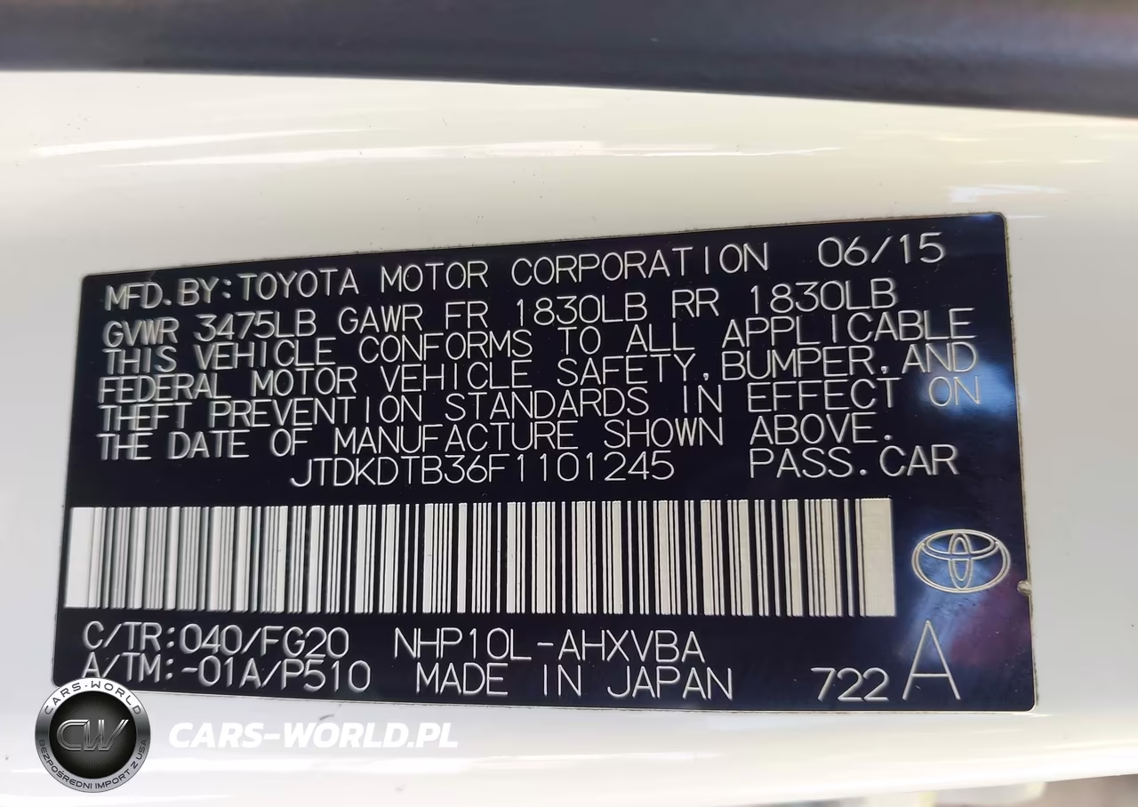 2015 Toyota Prius C Two VIN:JTDKDTB36F1101245 - 9