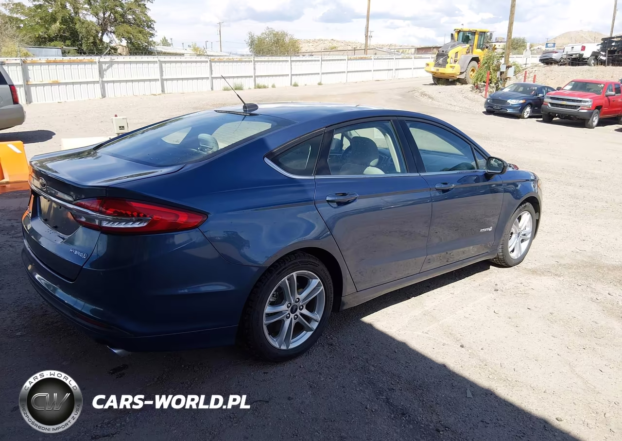 2018 Ford Fusion Hybrid S VIN:3FA6P0UU7JR254301 - 4