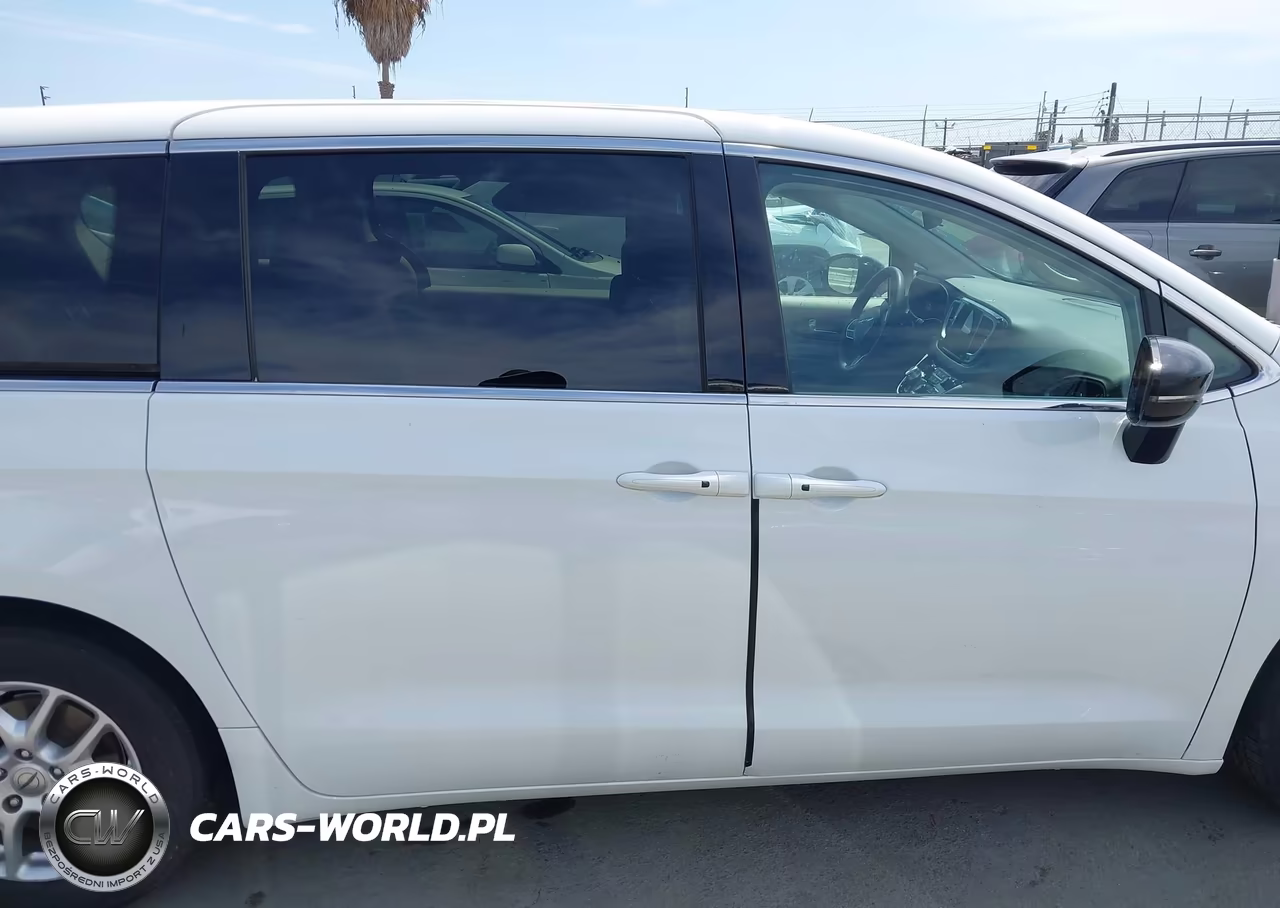 2024 Chrysler Voyager Lx VIN:2C4RC1CG9RR105474 - 13