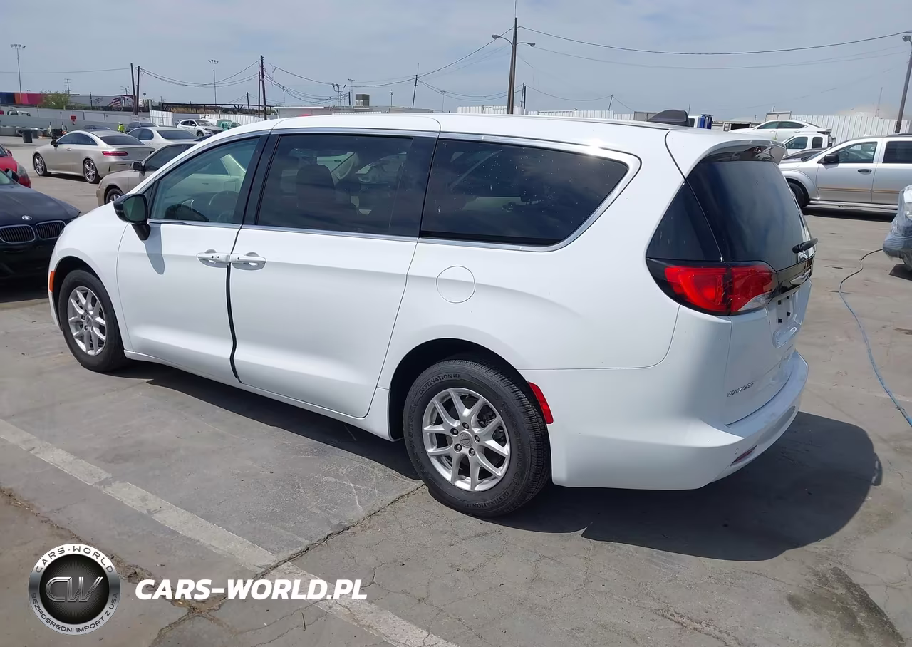 2024 Chrysler Voyager Lx VIN:2C4RC1CG9RR105474 - 3