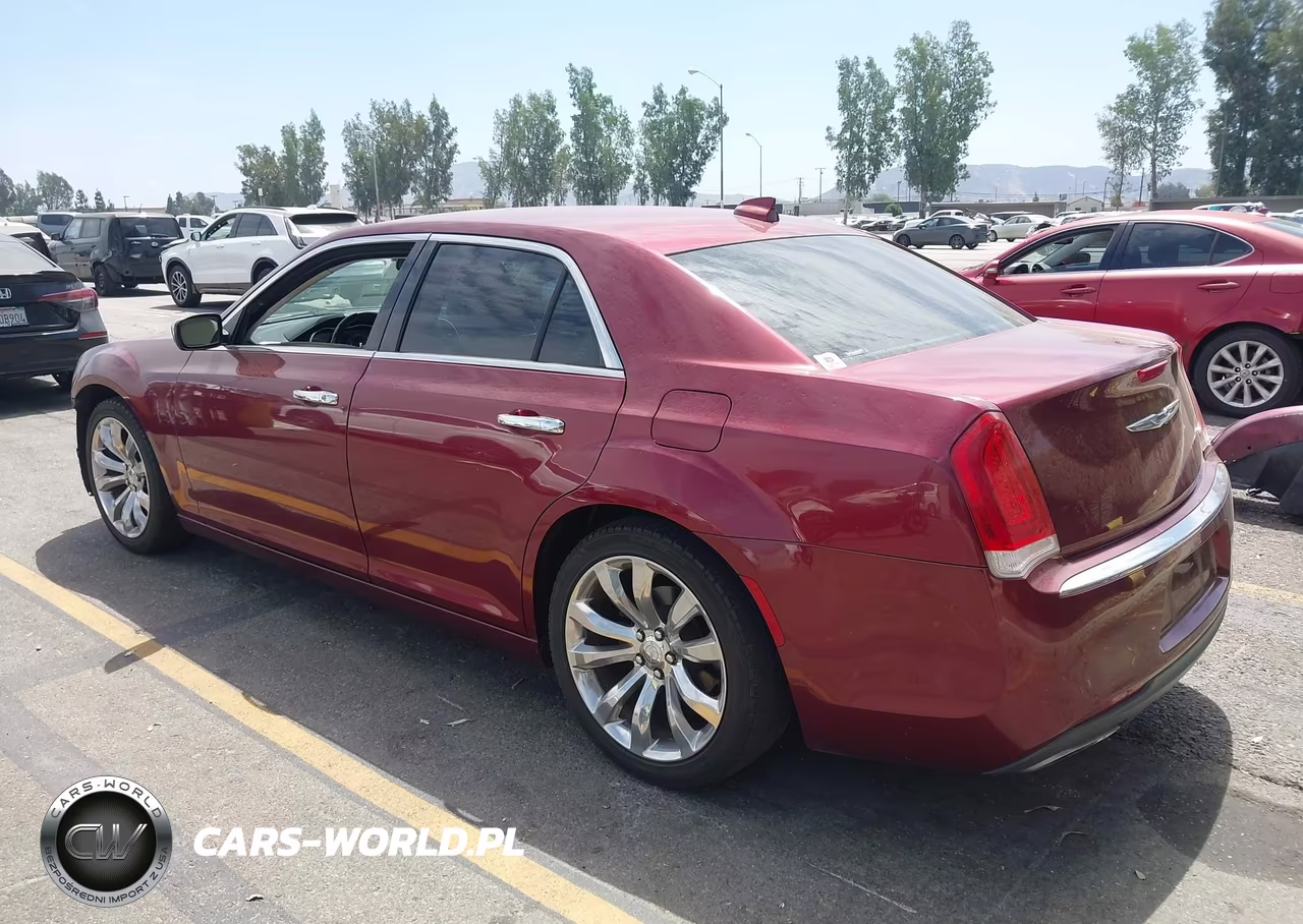 2018 Chrysler 300 Limited VIN:2C3CCAEG3JH123034 - 3