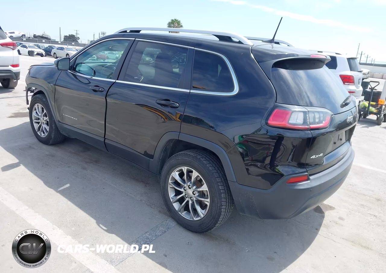 2020 Jeep Cherokee Latitude Plus 4X4 VIN:1C4PJMLB5LD567754 - 3