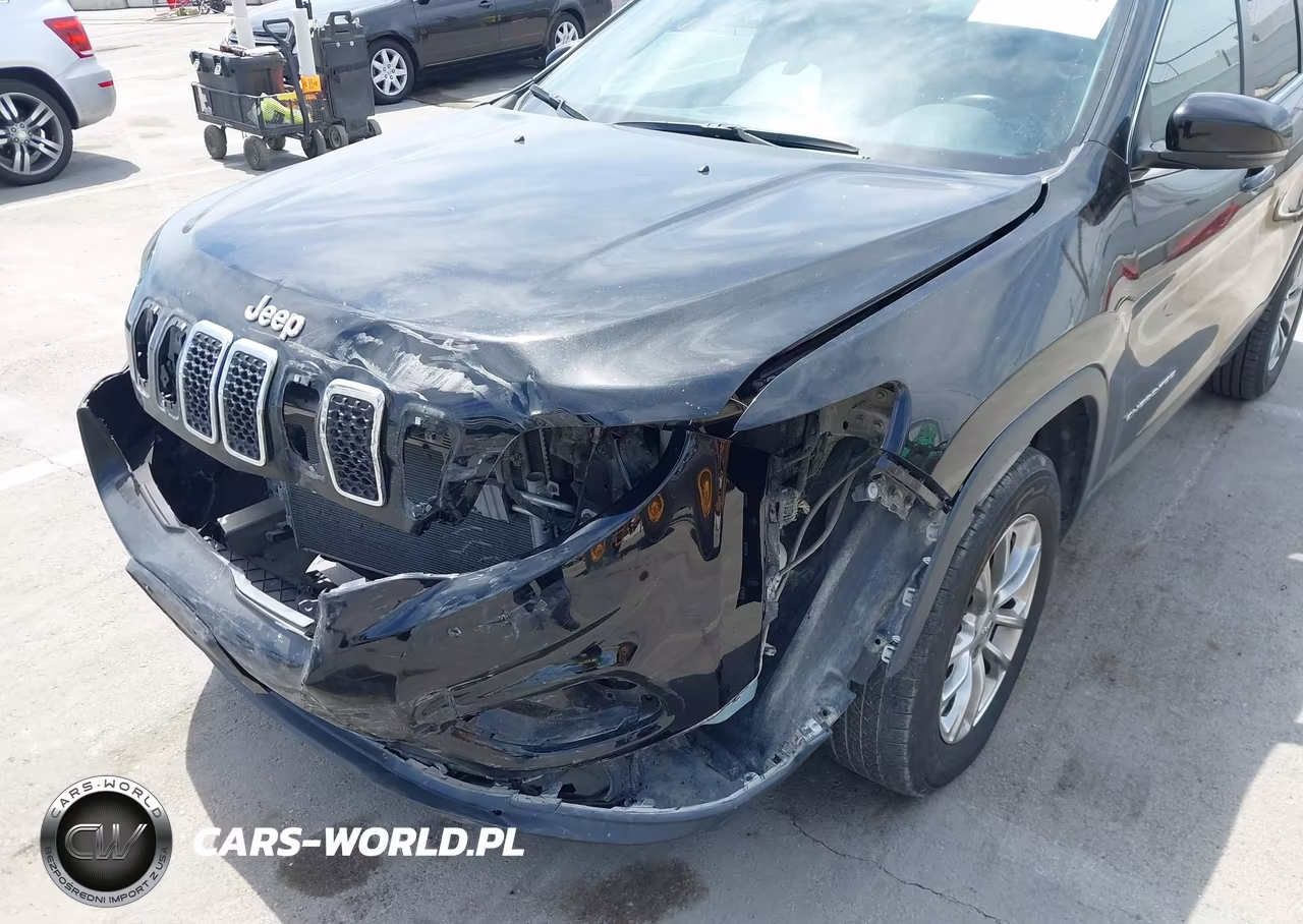 2020 Jeep Cherokee Latitude Plus 4X4 VIN:1C4PJMLB5LD567754 - 6