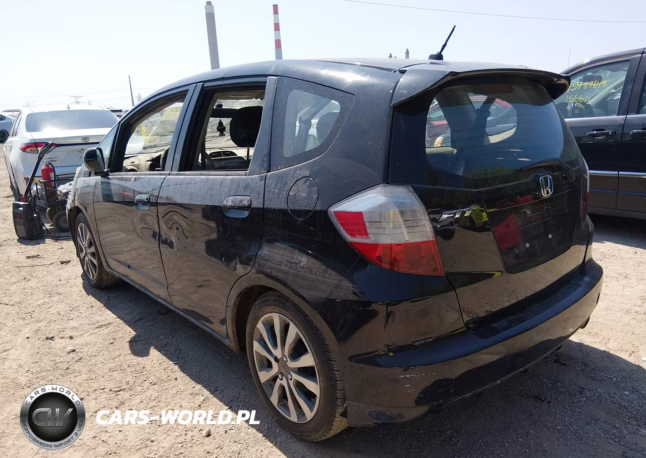 2012 Honda Fit Sport VIN:JHMGE8G59CC034214 - 3