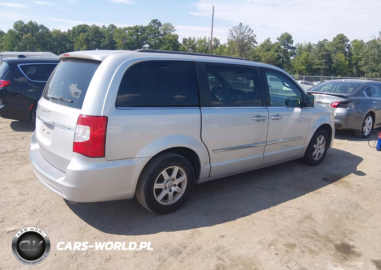 2012 Chrysler Town & Country Touring-L VIN:2C4RC1CG2CR124388 - 4