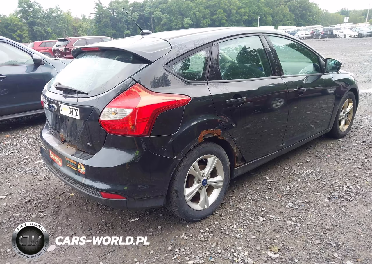 2013 Ford Focus Se VIN:1FADP3K29DL141592 - 4