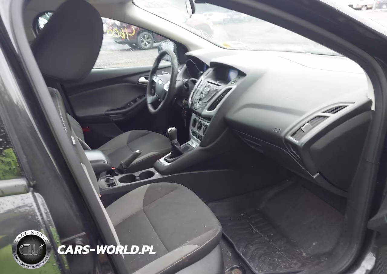 2013 Ford Focus Se VIN:1FADP3K29DL141592 - 5