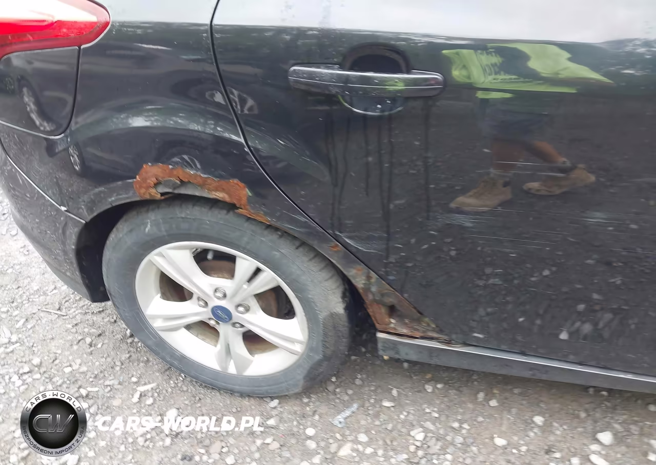 2013 Ford Focus Se VIN:1FADP3K29DL141592 - 6