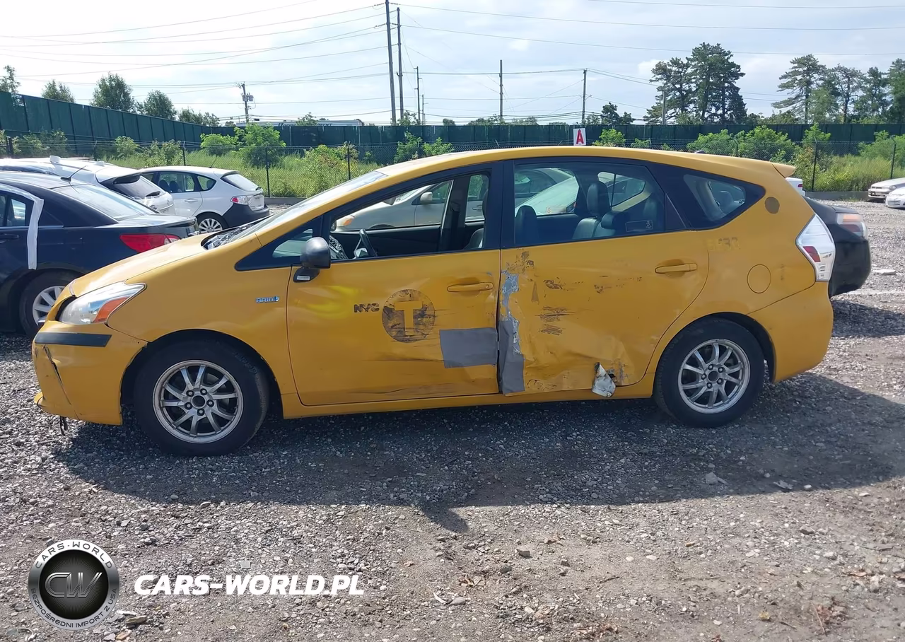 2014 Toyota Prius V Two VIN:JTDZN3EU2EJ010780 - 14