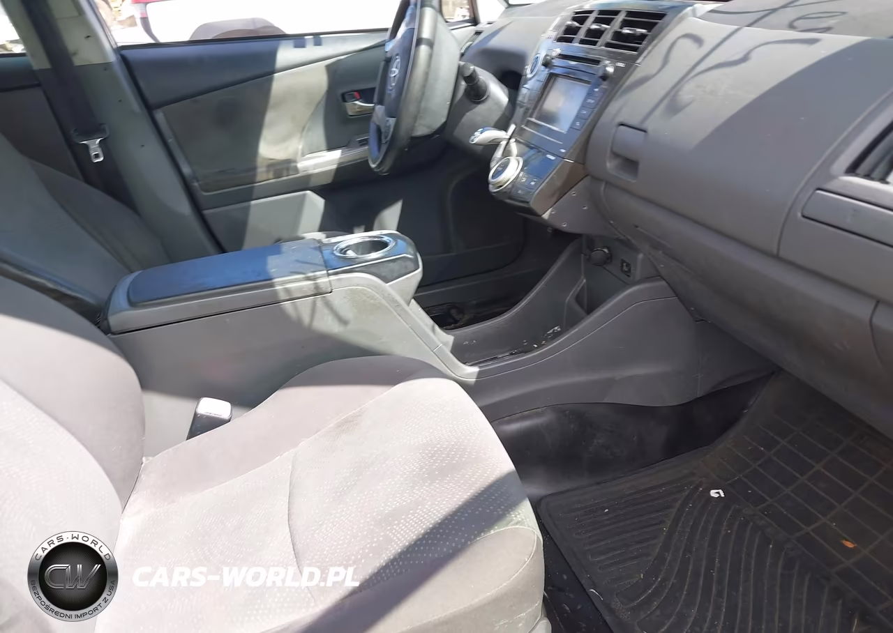 2014 Toyota Prius V Two VIN:JTDZN3EU2EJ010780 - 5