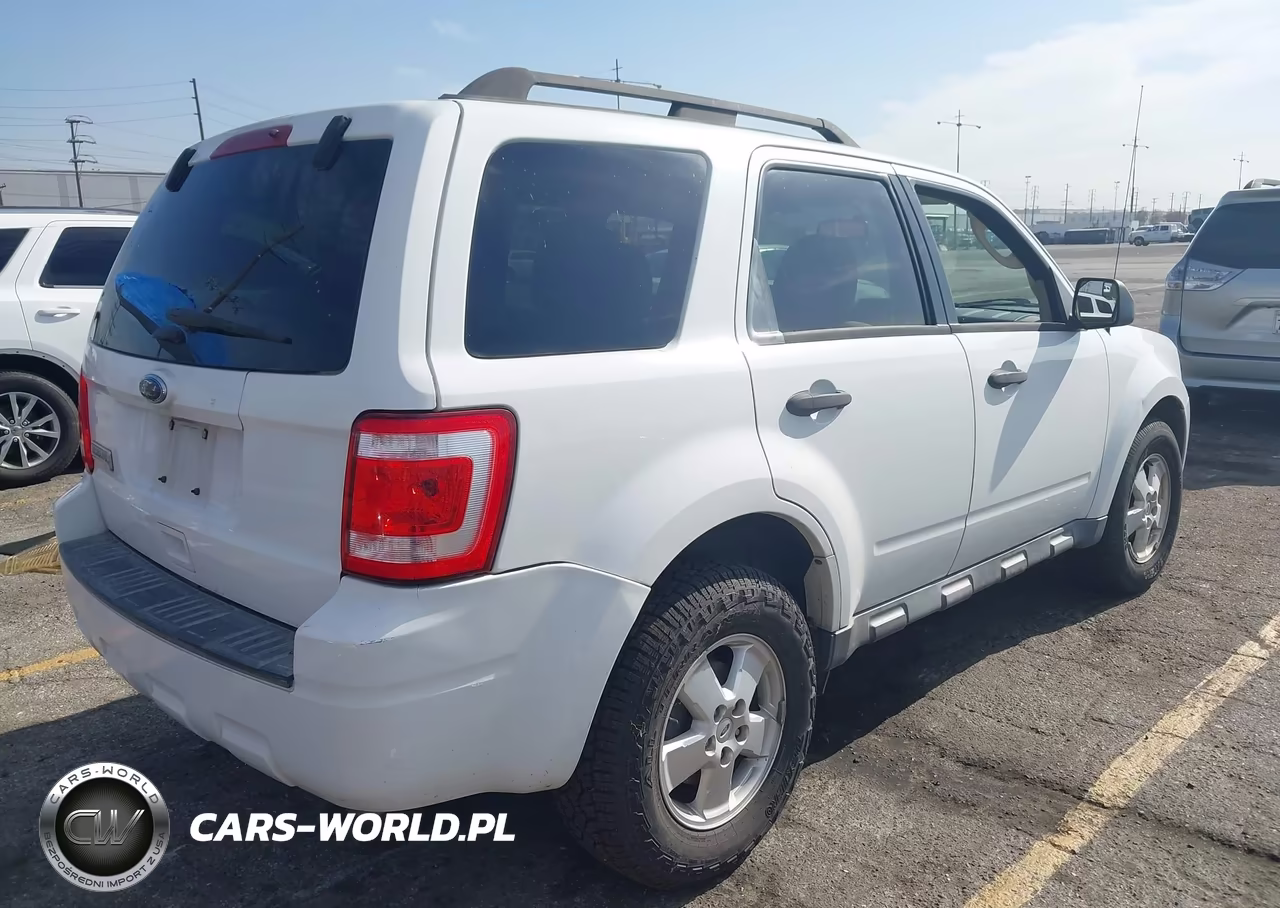 2011 Ford Escape Xlt VIN:1FMCU9D76BKB34561 - 4