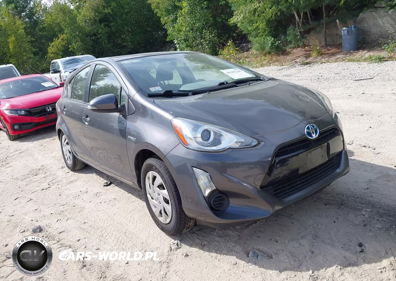 2015 Toyota Prius C Two