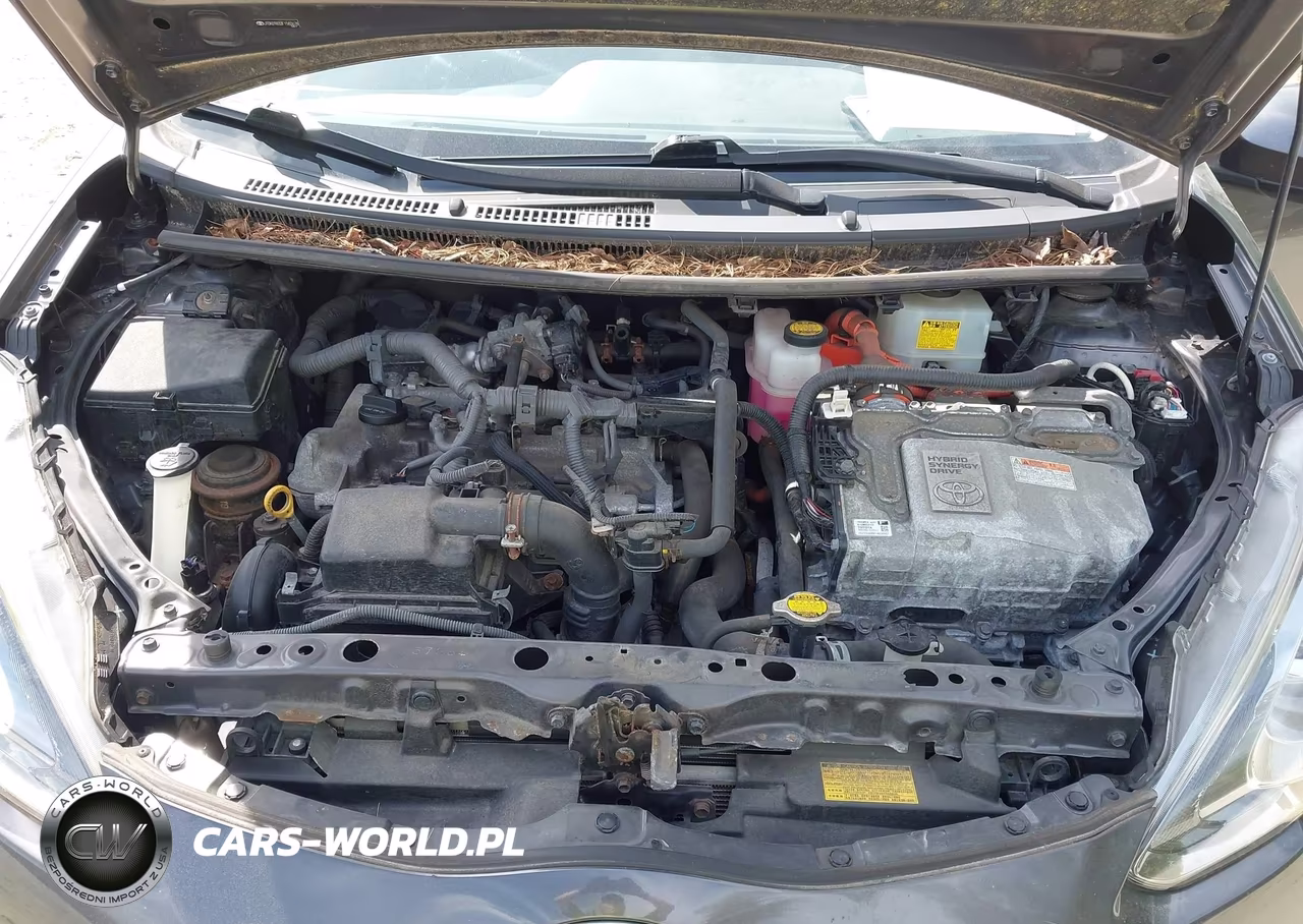 2015 Toyota Prius C Two VIN:JTDKDTB32F1583678 - 10