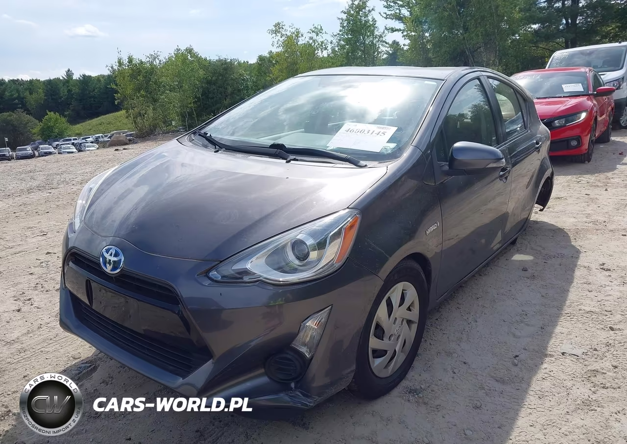2015 Toyota Prius C Two VIN:JTDKDTB32F1583678 - 2