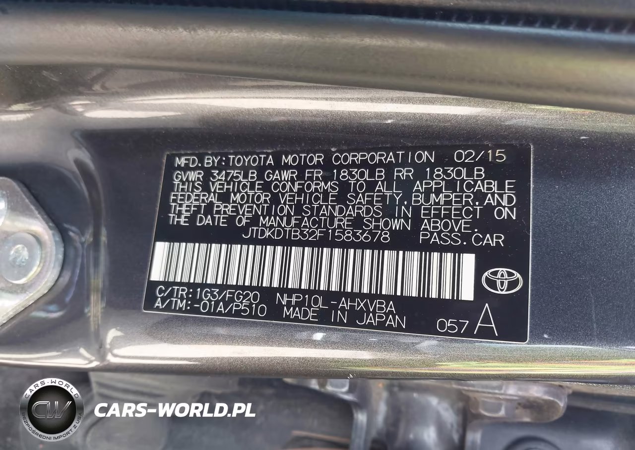 2015 Toyota Prius C Two VIN:JTDKDTB32F1583678 - 9