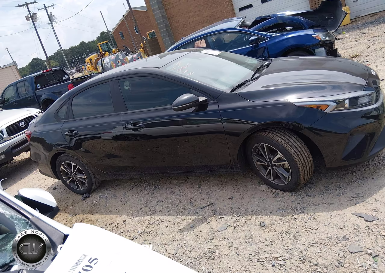 2022 Kia Forte Lxs VIN:3KPF24AD1NE475331 - 13