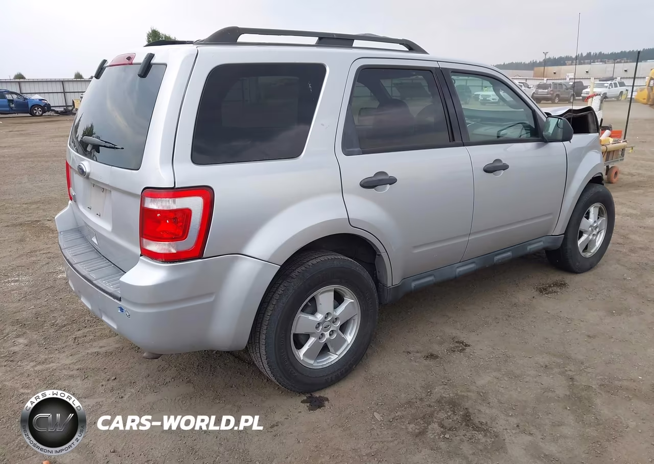 2010 Ford Escape Xlt VIN:1FMCU9D7XAKC17148 - 4