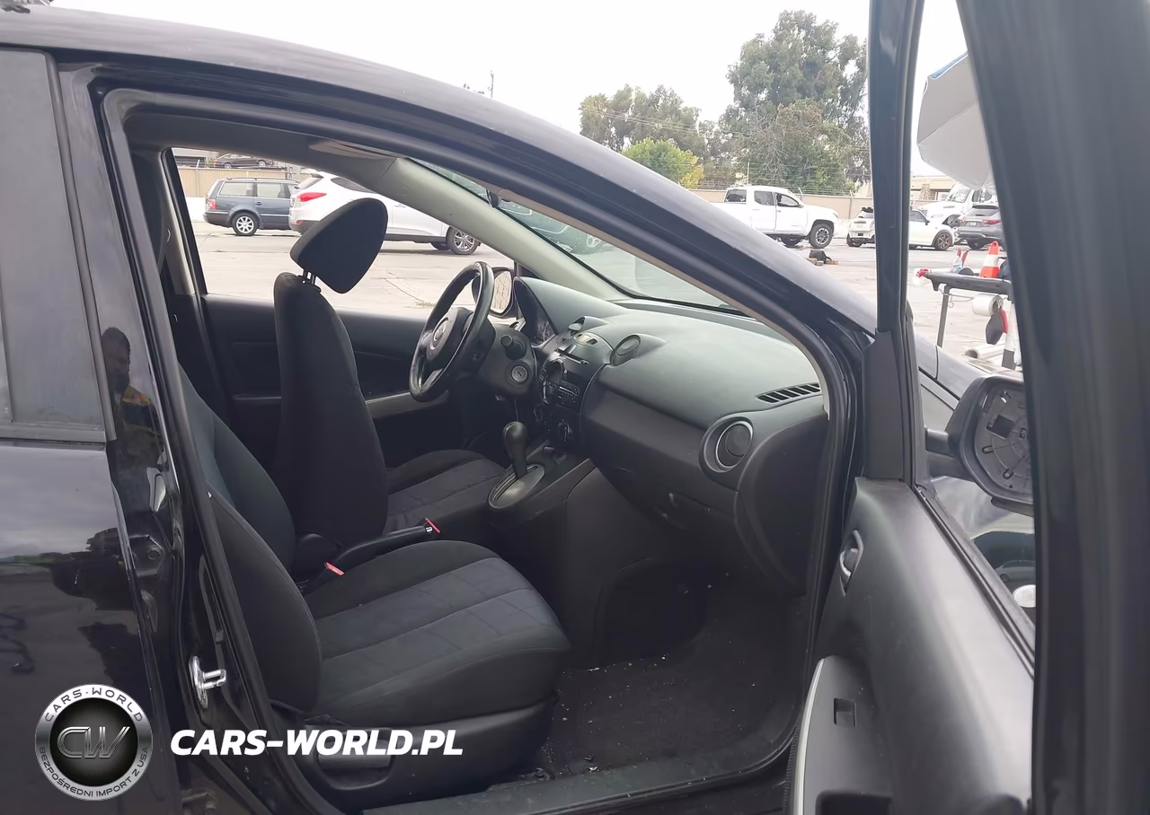 2012 Mazda Mazda2 Sport VIN:JM1DE1KY0C0136550 - 5