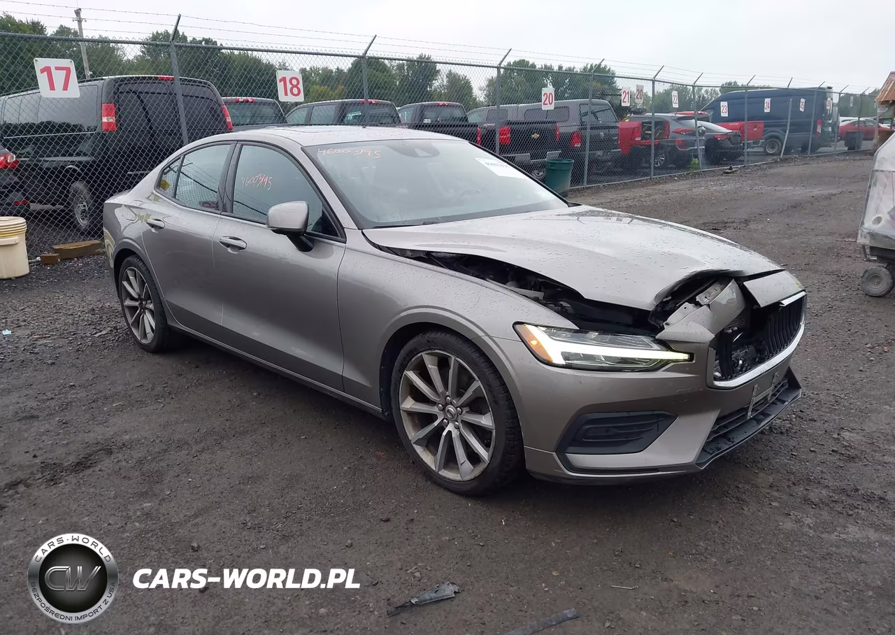 2019 Volvo S60 T6 Momentum – zdjęcie 1 z 16