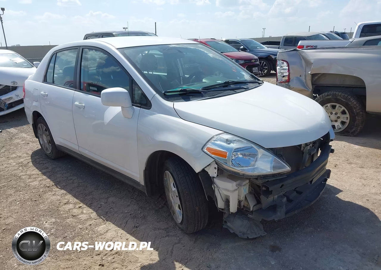 NISSAN VERSA
