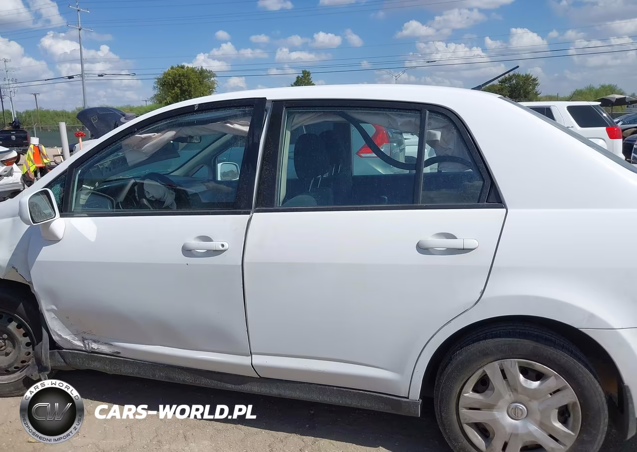 NISSAN VERSA VIN:3N1BC1AP2BL394708 - 15