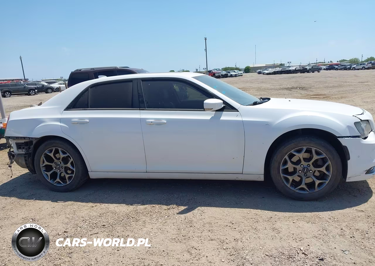 2015 Chrysler 300 300S VIN:2C3CCAGG3FH763720 - 14