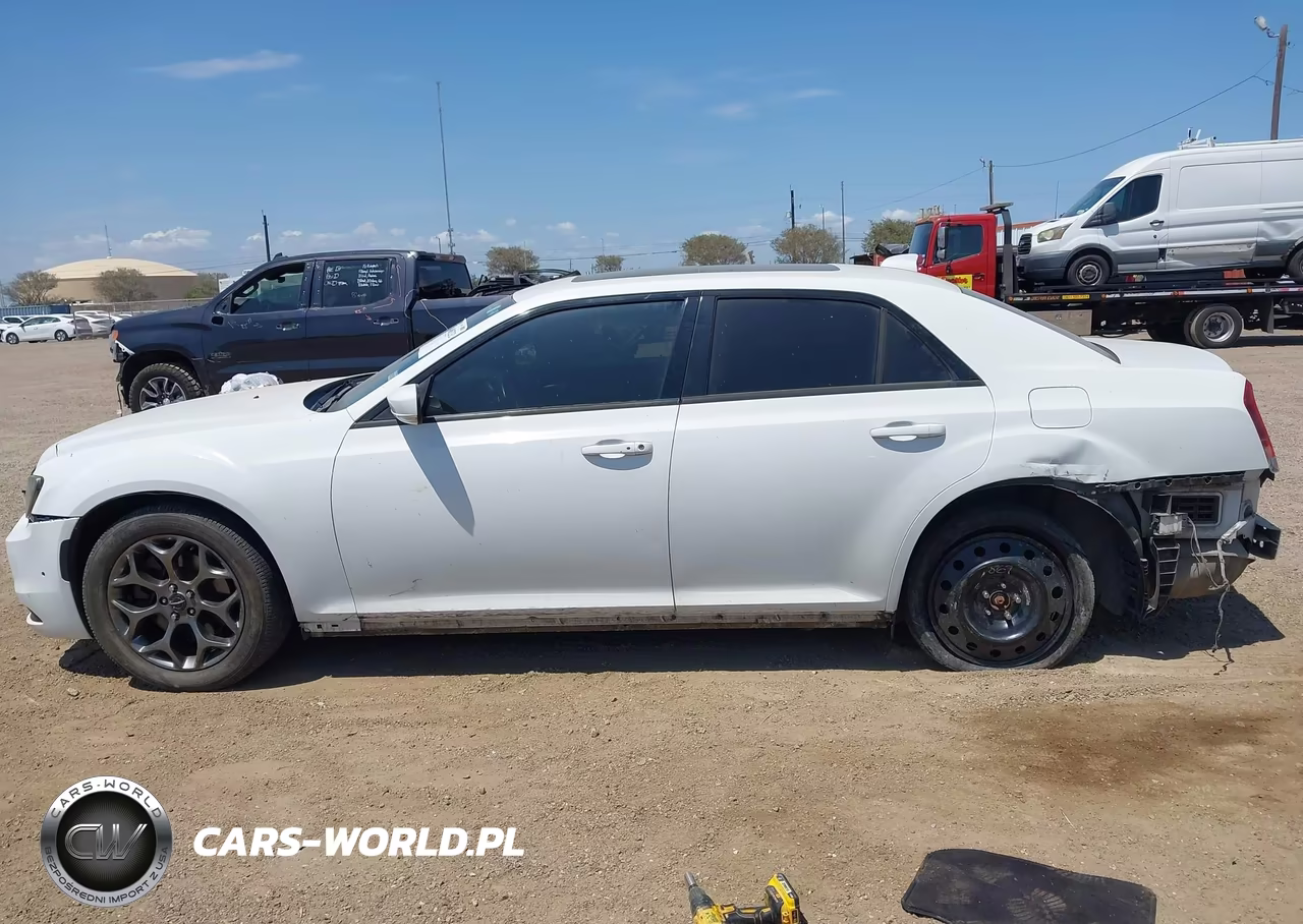 2015 Chrysler 300 300S VIN:2C3CCAGG3FH763720 - 15