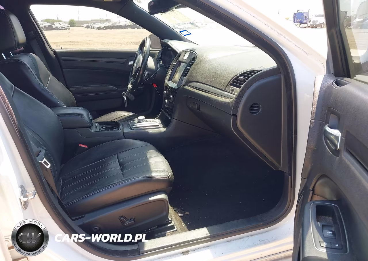 2015 Chrysler 300 300S VIN:2C3CCAGG3FH763720 - 5