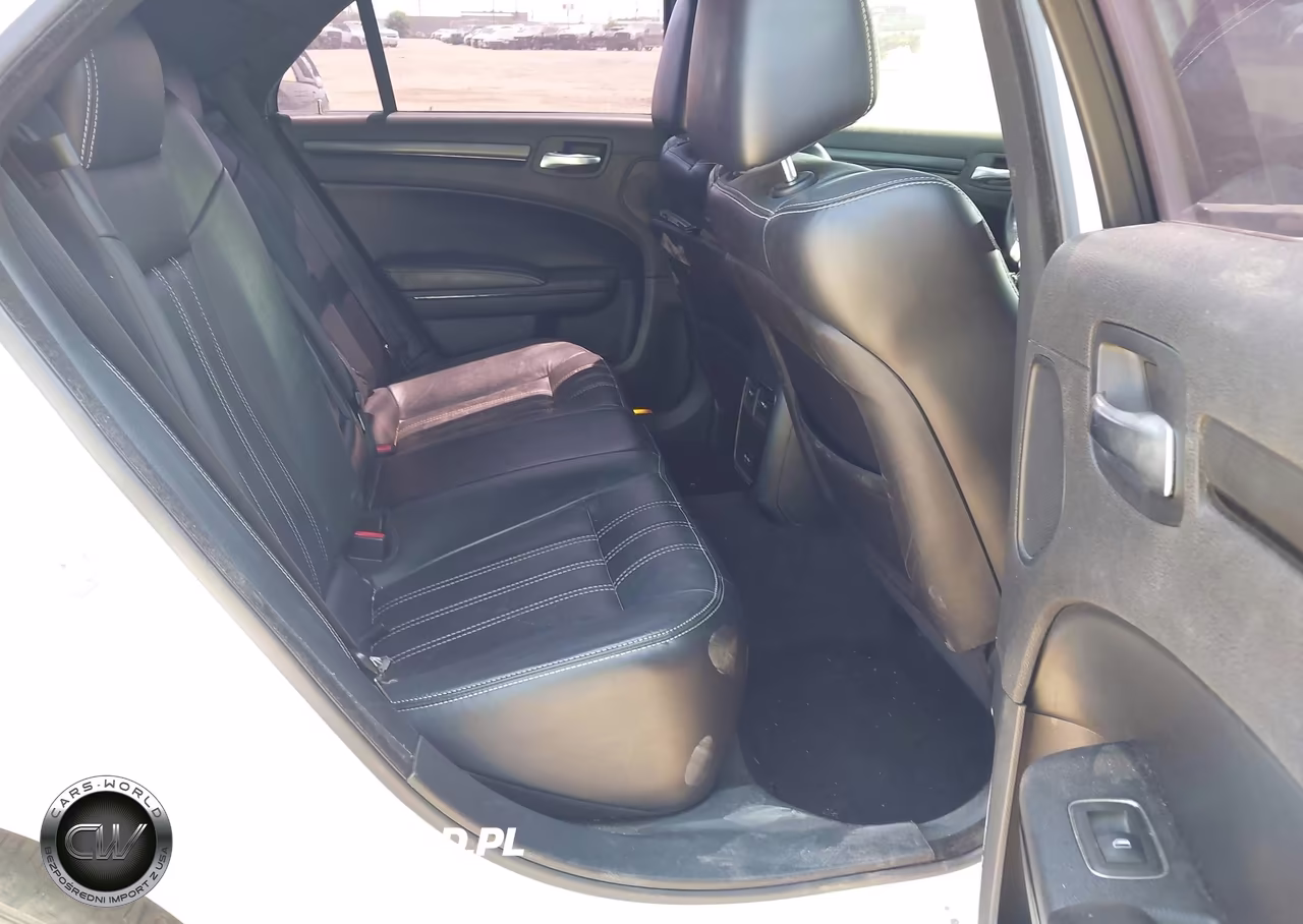 2015 Chrysler 300 300S VIN:2C3CCAGG3FH763720 - 8