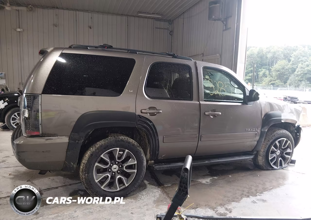 2011 Chevrolet Tahoe Lt VIN:1GNSKBE09BR215017 - 14