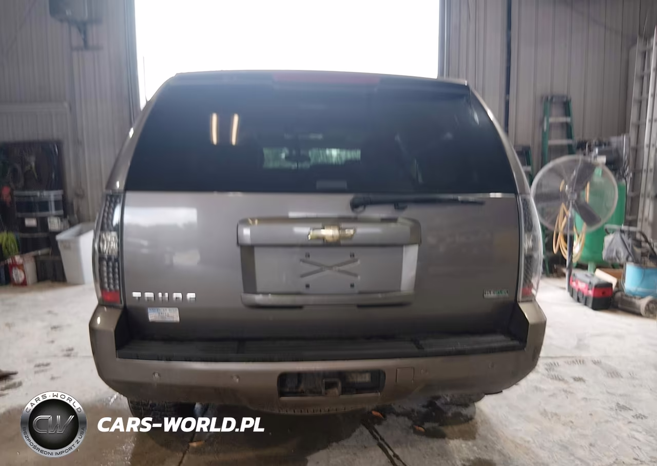 2011 Chevrolet Tahoe Lt VIN:1GNSKBE09BR215017 - 17